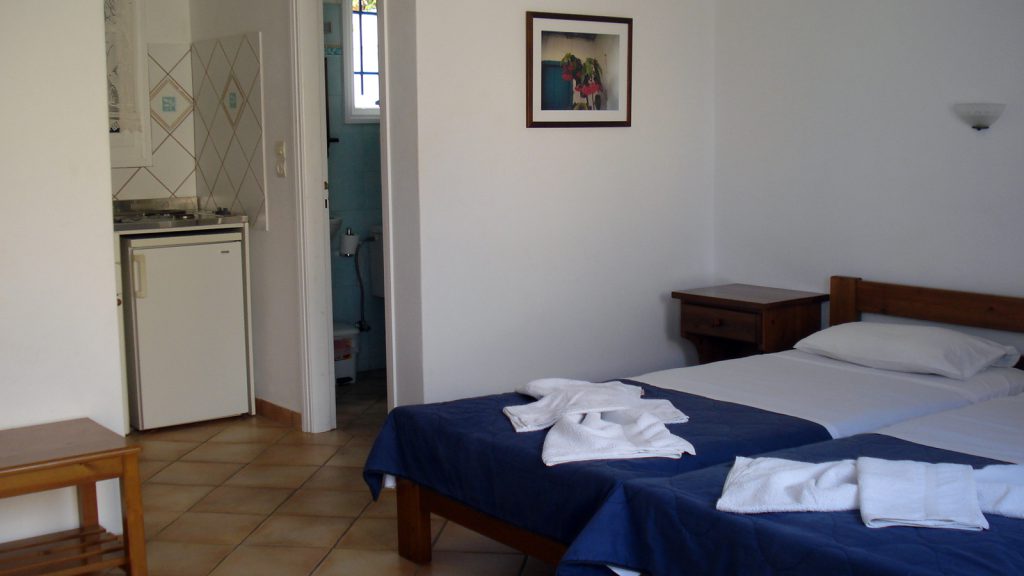 Fully equipped studios, Votsalo apartments Naousa, Paros